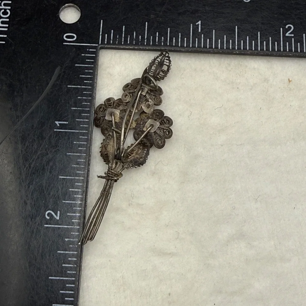 Vintage Estate‎ Brooch Silver Spun Filigree Flower Floral Delicate 27715